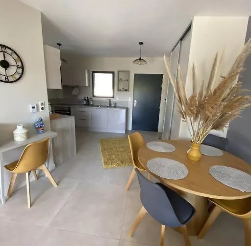 4 Personnes - Grande Terrasse - Proche Du Port - Porto-vecchio *