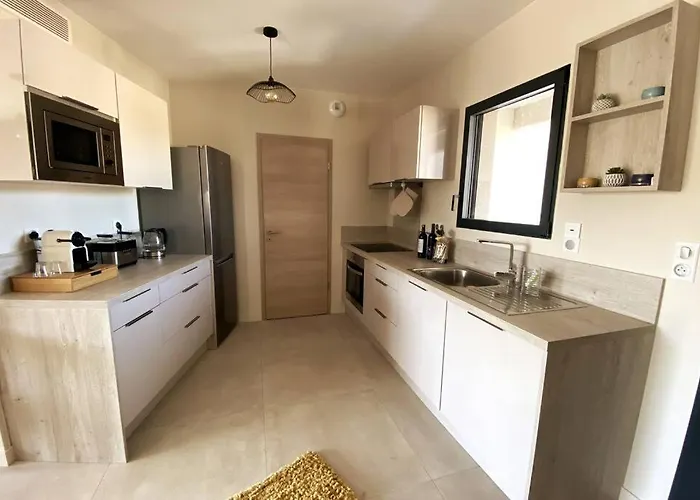 4 Personnes - Grande Terrasse - Proche Du Port - Porto-vecchio * Porto-Vecchio (Corsica)